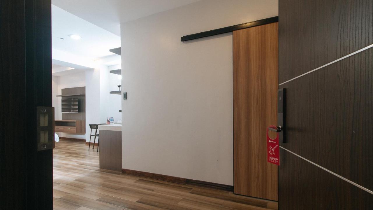 Reddoorz Plus @ Bez Tower And Residences San Juan San Juan  Exteriér fotografie